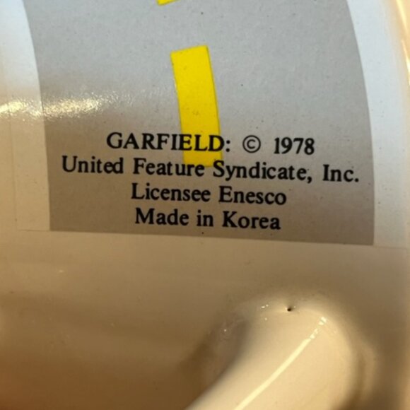 Vintage 1978 Garfield mug driving red car Enesco coffee mug collectable - Picture 2 of 4